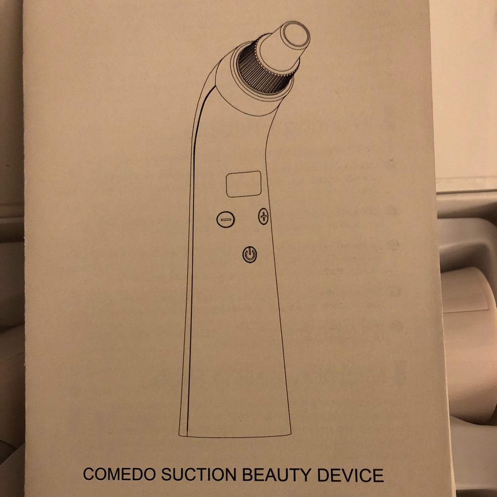 Blackhead vacuum remover